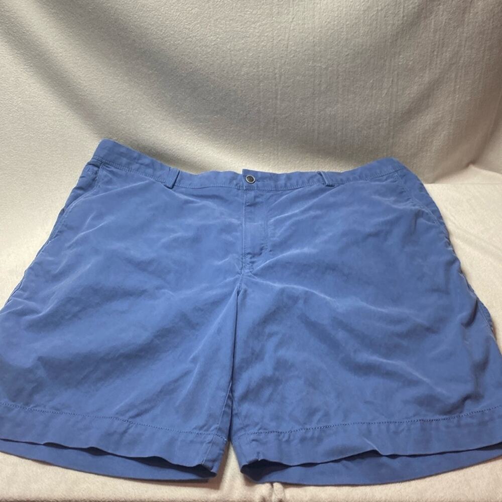 Tommy Bahama Navy Blue Flat Front Shorts size 42